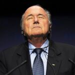Fotografía de archivo fechada el 19 de noviembre de 2010 del presidente de la FIFA, Joseph Blatter