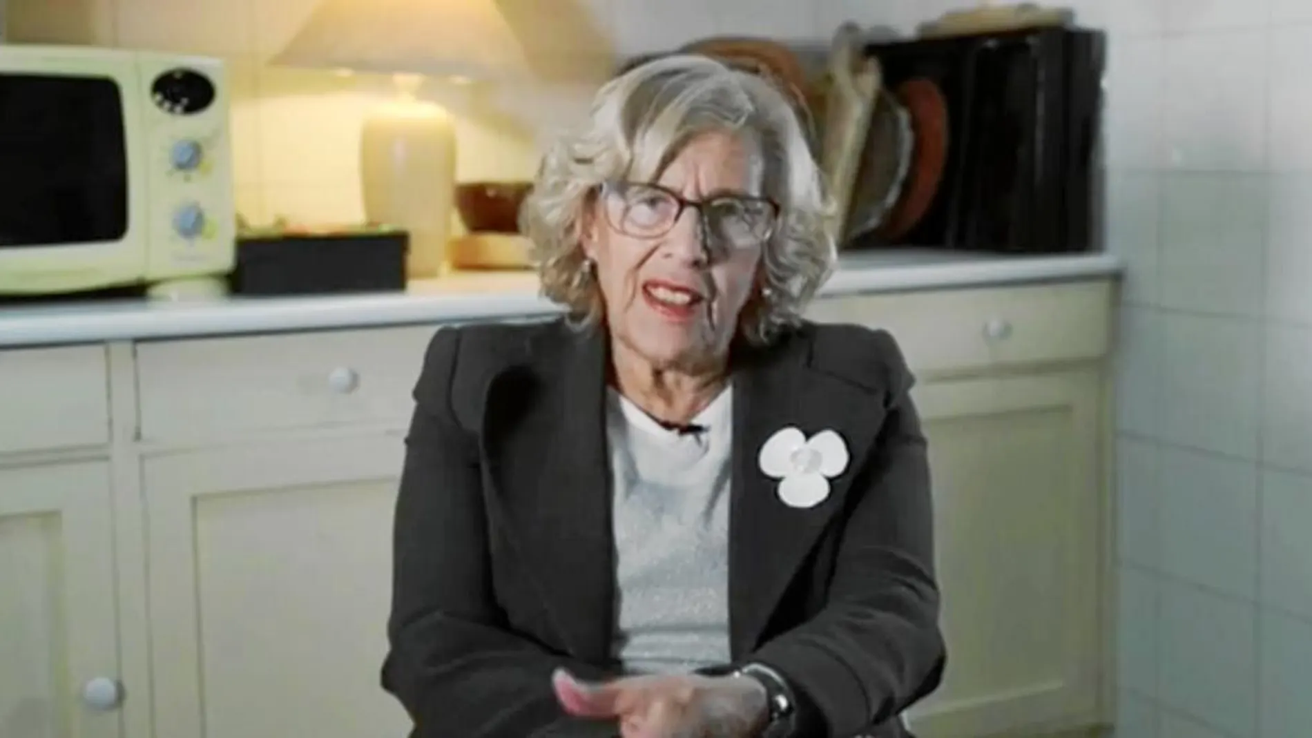 La alcaldesa de Madrid, Manuela Carmena, presentó la plataforma Más Madrid con un vídeo grabado en su cocina
