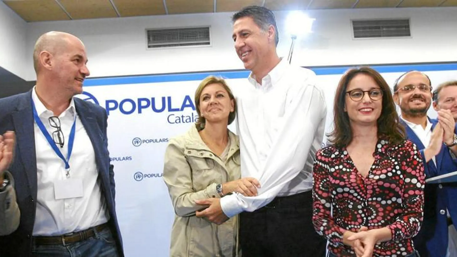 Xavier García Albiol junto a la secretaria general del partido, María Dolores de Cospedal
