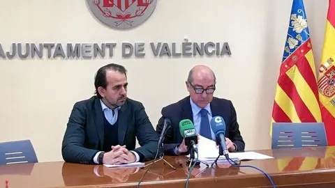 Los concejales del grupo municipal popular en el Ayuntamiento de Valencia Alberto Mendoza y Alfonso Novo