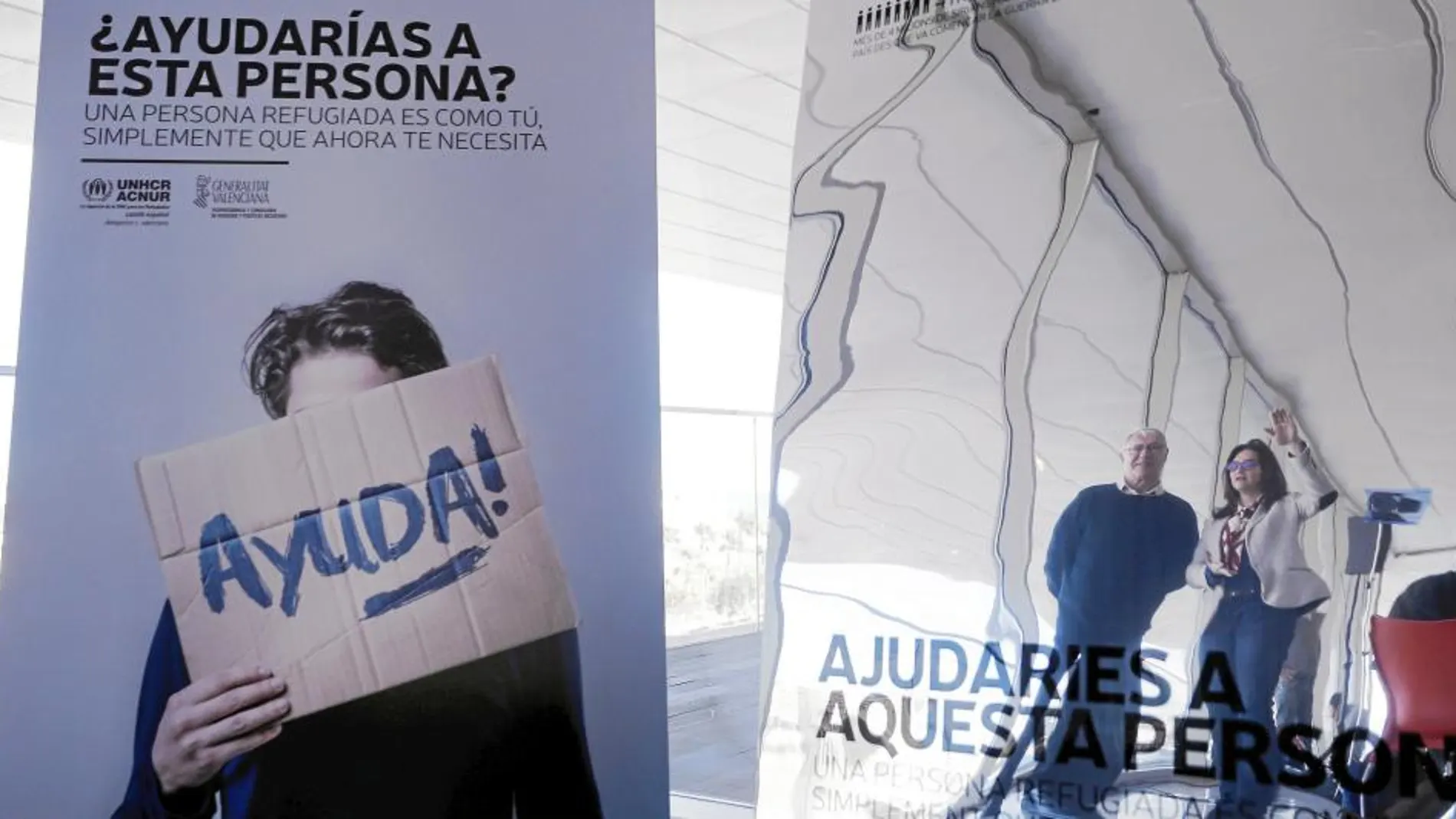 La vicepresidenta del Consell, Mónica Oltra y el alcalde de Valencia, Joan Ribó, ayer durante la presentación de la campaña de ayuda a los refugiados