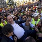 El primer secretario del PSC, Miquel Iceta, durante la manifestación convocada hoy por la entidad Societat Civil Catalana /Efe