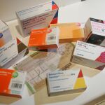 Antobióticos comprados en una farmacia / Connie G. Santos