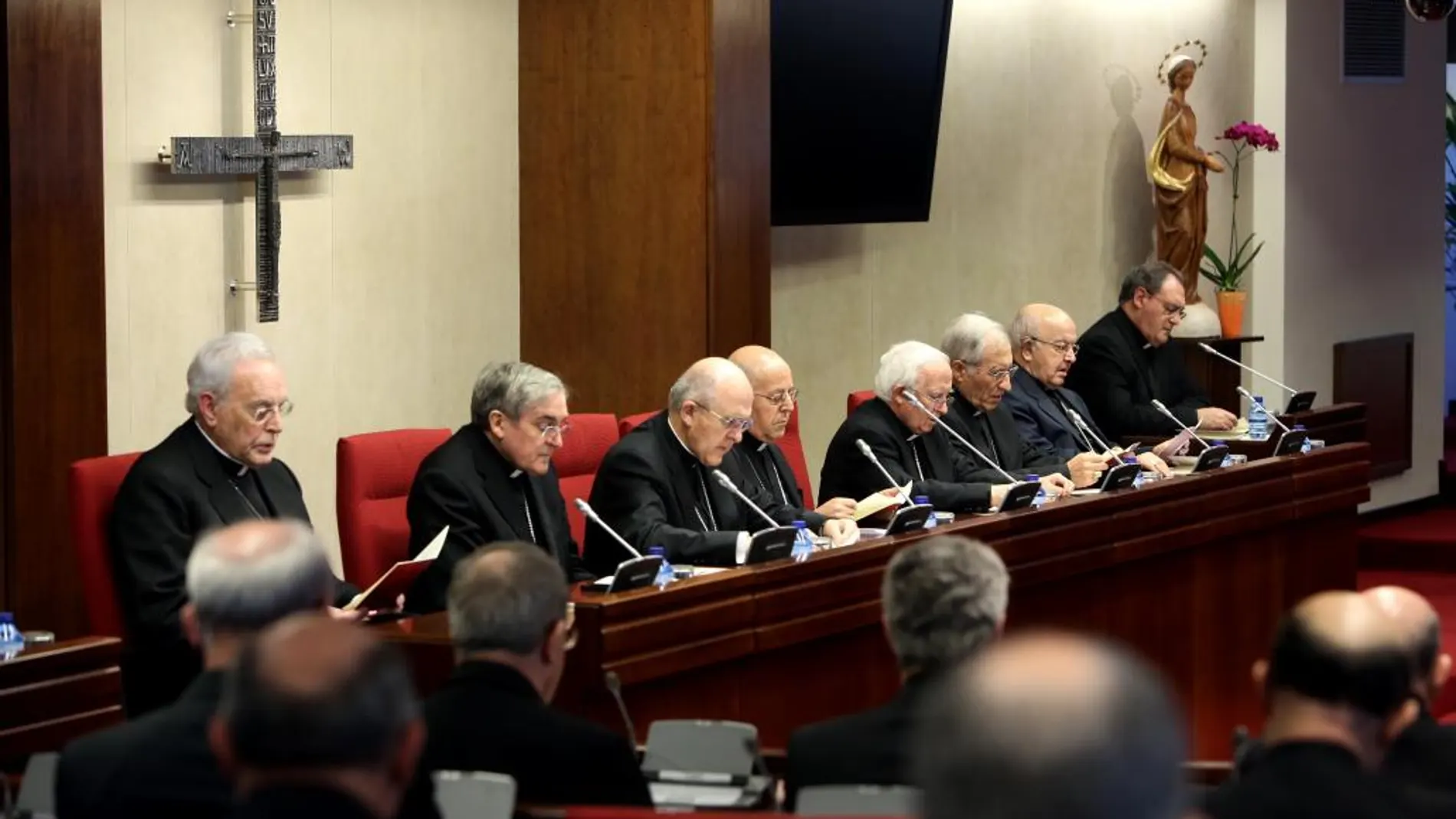 El soberanismo sobrevuela la asamblea de los obispos