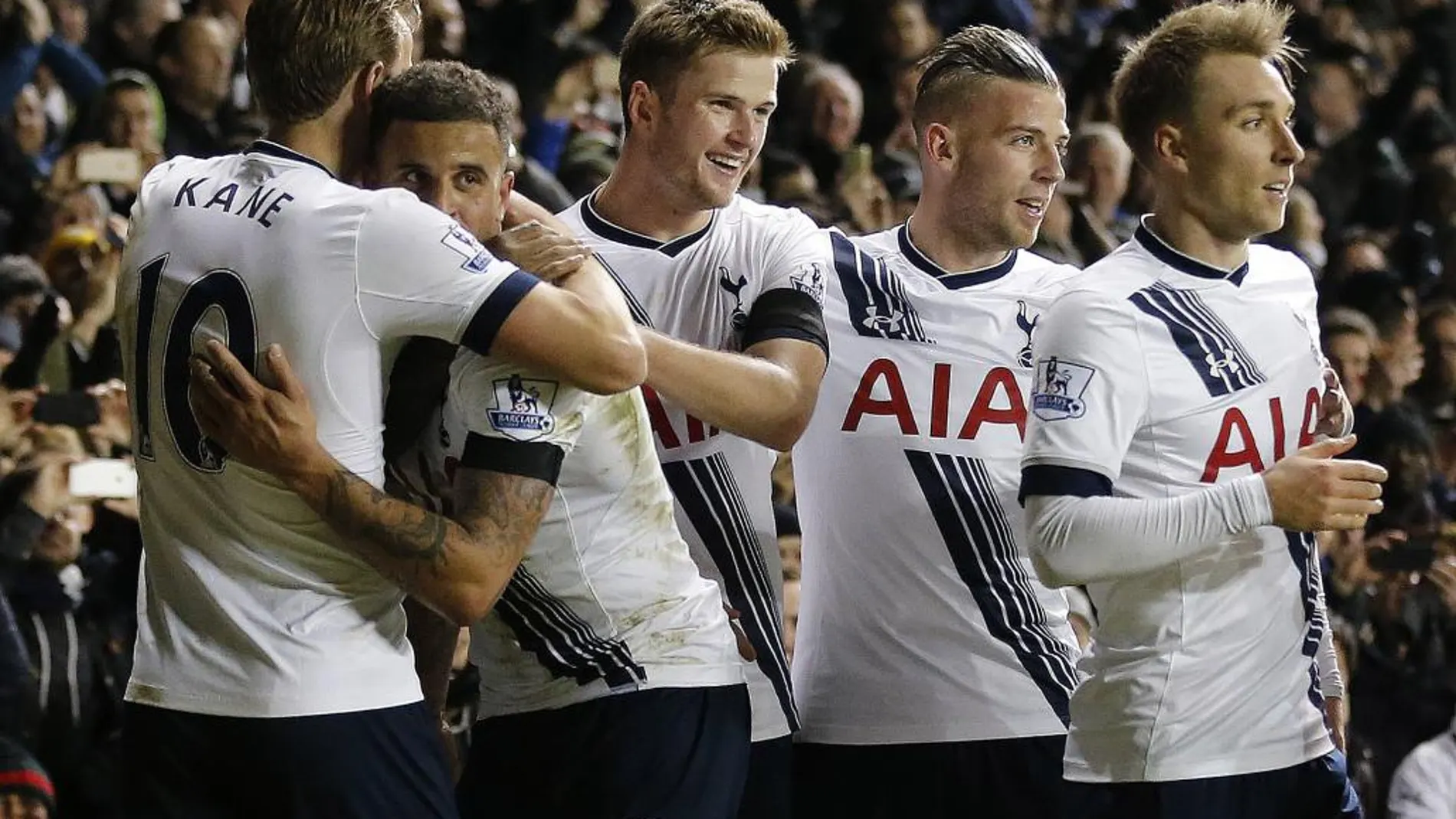 lLos jugadores del Tottenham celebram la goleada al West Ham