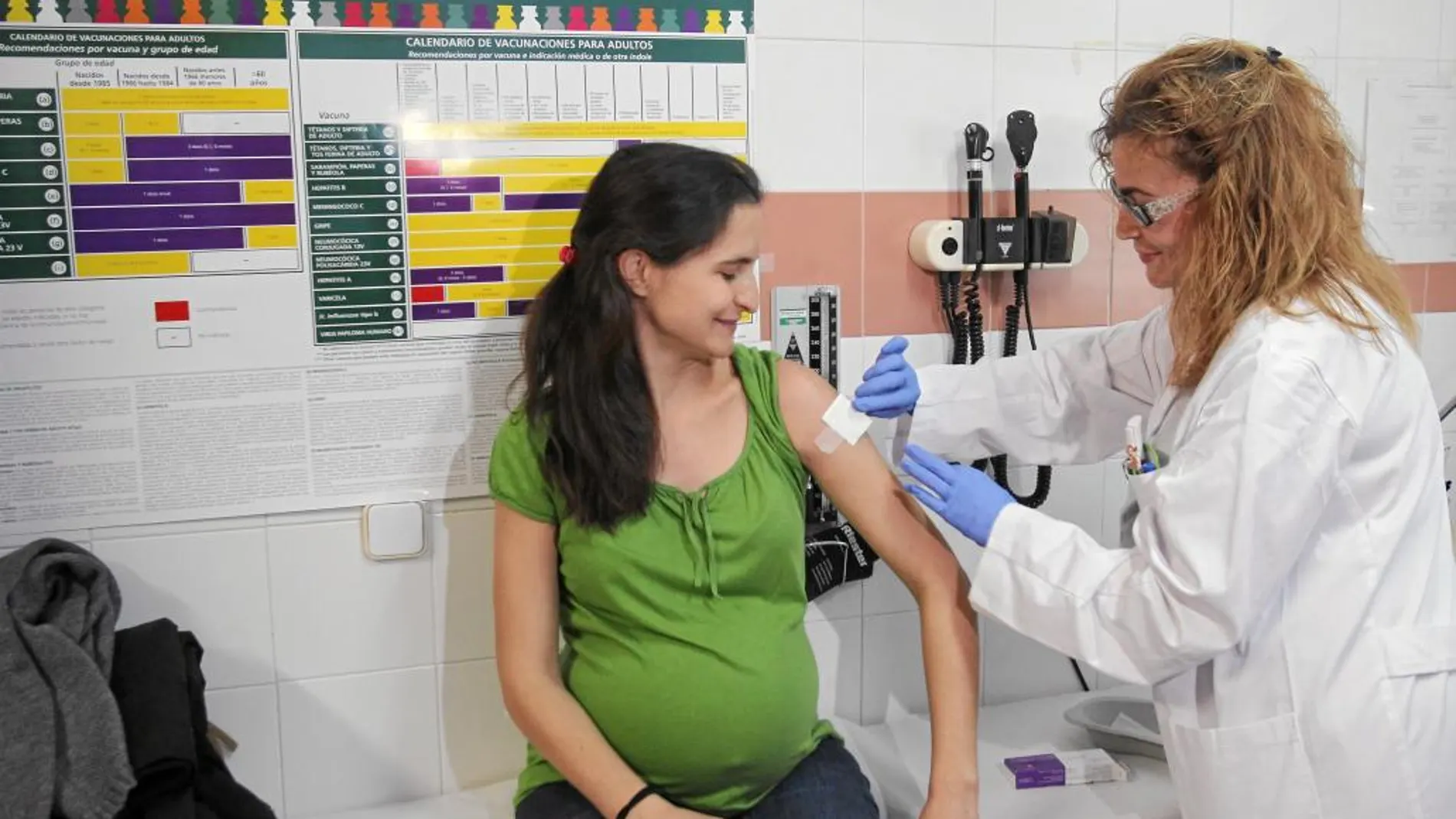 La cobertura de vacunación en embarazadas en la Comunitat contra esta enfermedad es del 84 por ciento