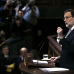 Rajoy a Sánchez: No engaña a nadie, ni al Rey ni a la Cámara ni a españoles