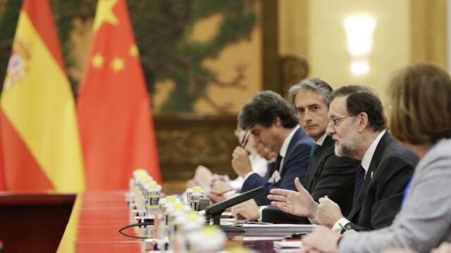 El presidente del Gobierno español, Mariano Rajoy, durante el encuentro bilateral que ha mantenido con el presidente de China, Xi Jinping.