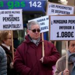 Decenas de pensionistas protestan en las calles céntricas de Valladolid