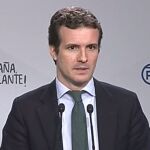 El portavoz del PP, Pablo Casado, durante la rueda de prensa ofrecida hoy