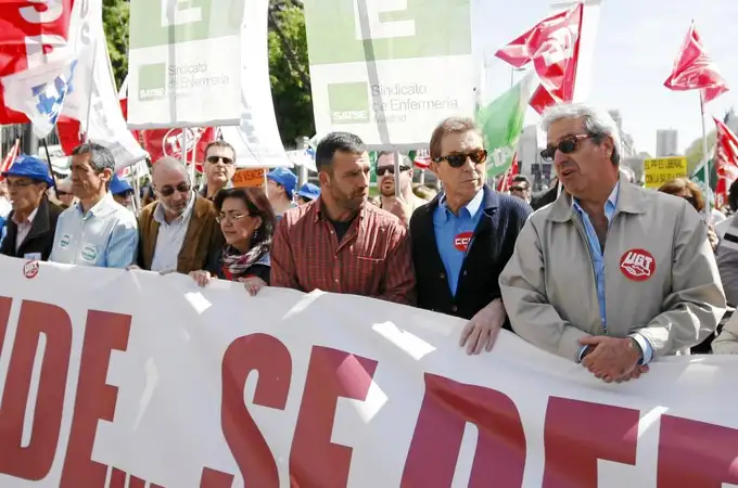 El PSOE intenta frenar con sus militantes el «pinchazo» de la «marea blanca»