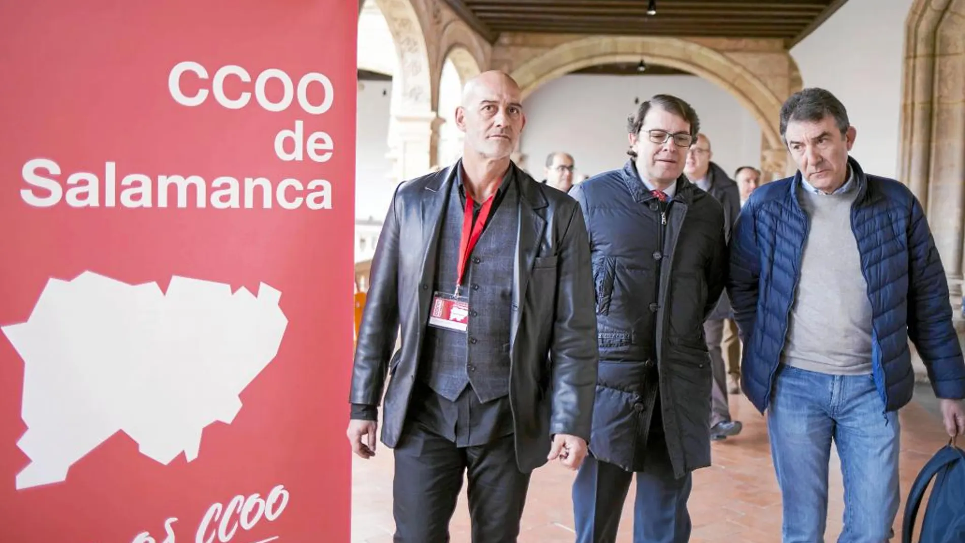 Emilio Pérez, Alfonso Fernández Mañueco y Ángel Hernández, en el Congreso de CC OO de Salamanca