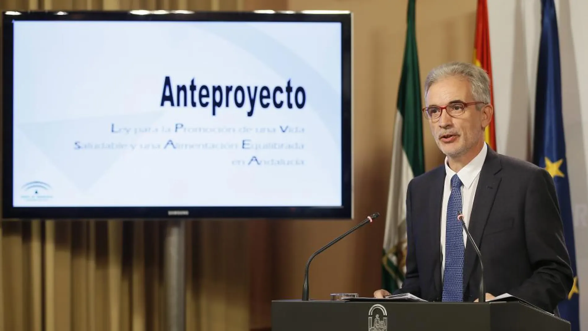 El ex consejero de Salud Aquilino Alonso fue el encargado de presentar el anteproyecto de ley en 2016