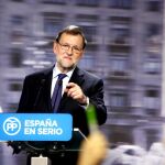 El presidente del Gobierno, Mariano Rajoy, durante la rueda de prensa ofrecida en la sede nacional del PP