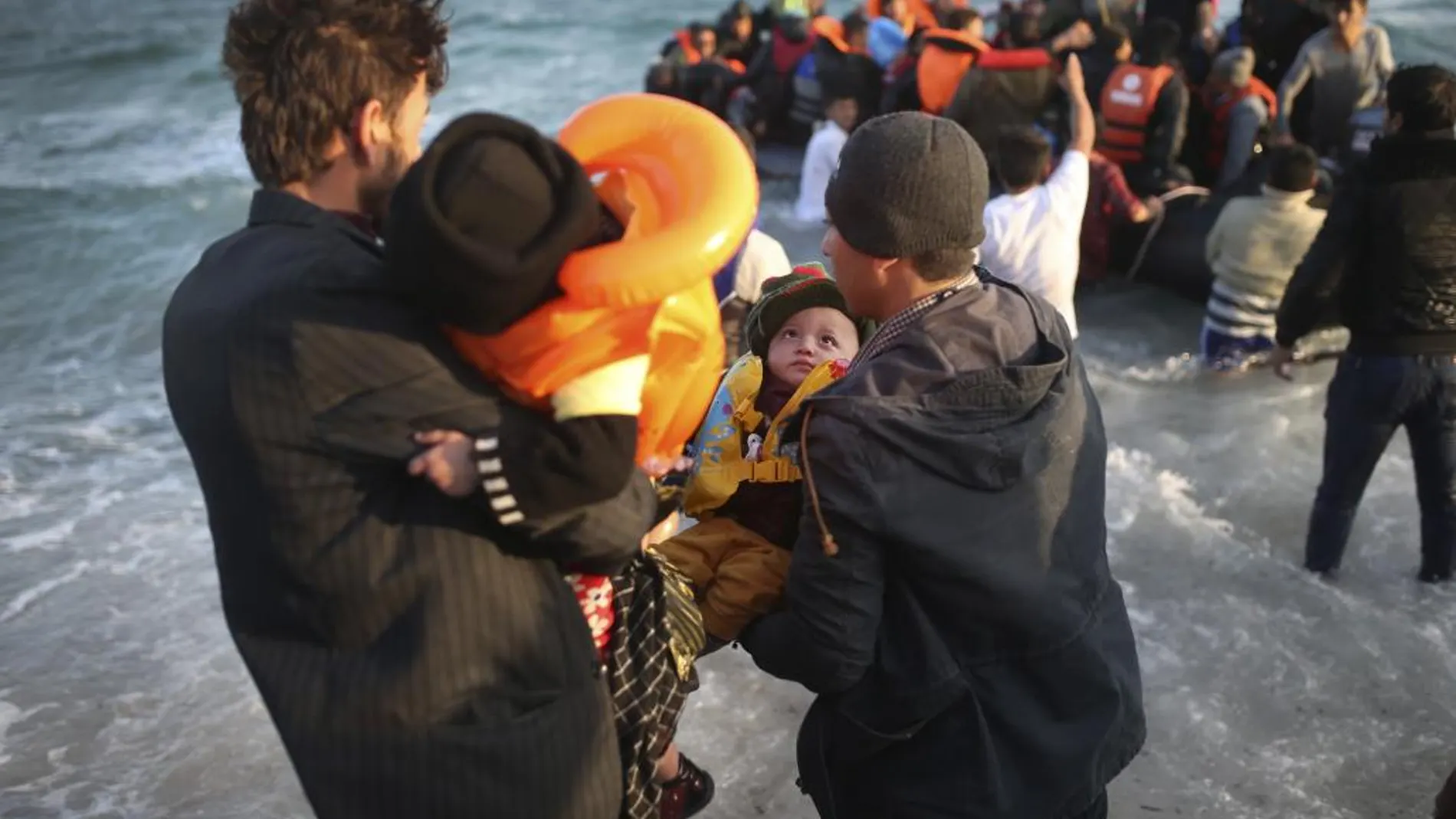 Ayer, otros 21 refugiados perdían al vida en el mar