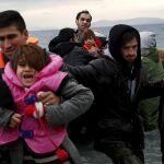 Refugiados sirios rescatados en el Mar Egeo