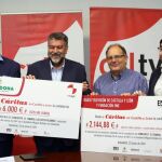Julio Casado, Francisco Temprano, Jesús García y Ernesto Monsalve entregan el cheque