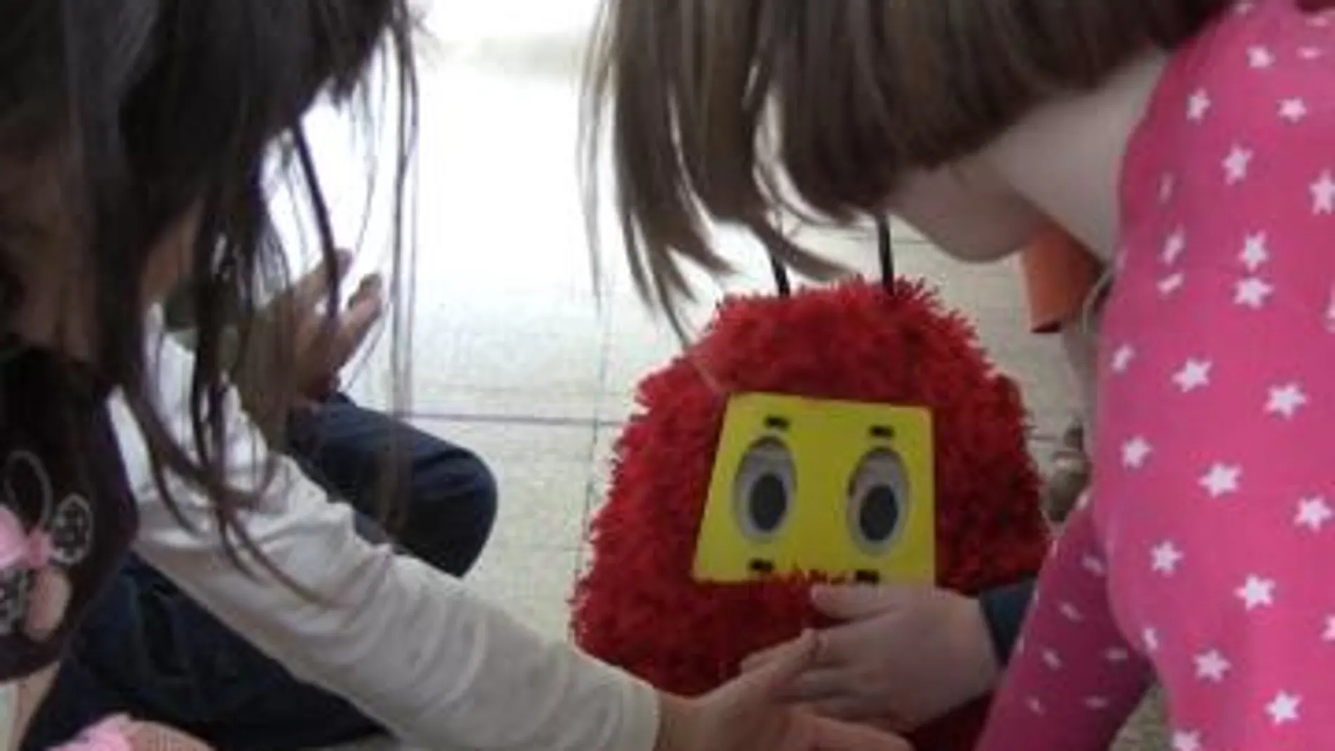 Un robot que intenta conquistar con la mirada