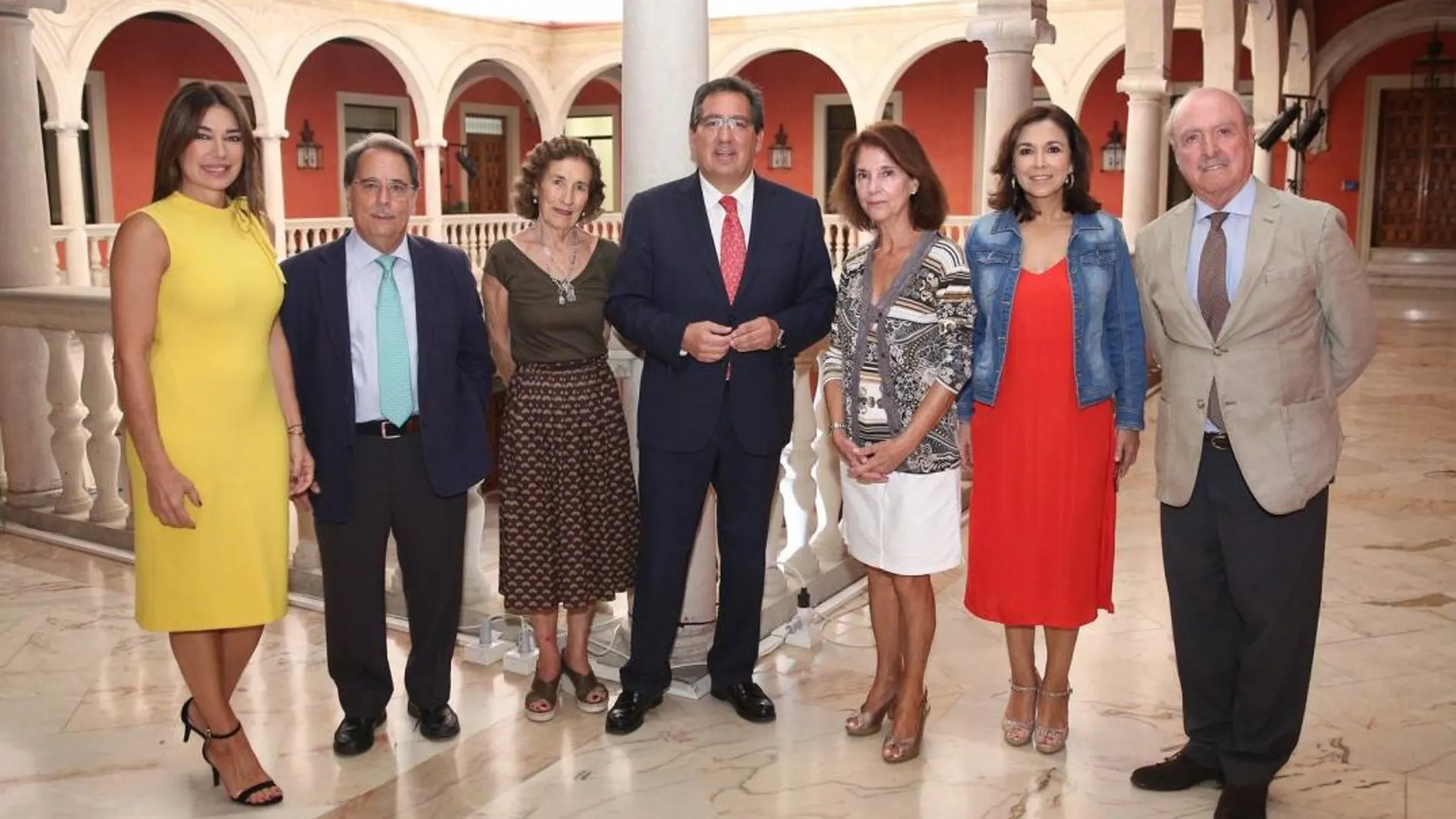 El jurado se reunió en la Fundación Cajasol / Foto: La Razón