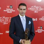 Enrique Ponce en la entrega de premios Oreja de Oro