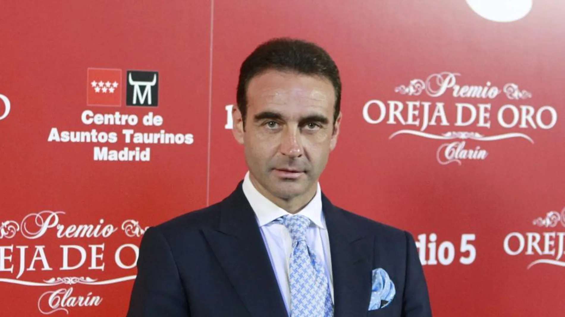 Enrique Ponce en la entrega de premios Oreja de Oro