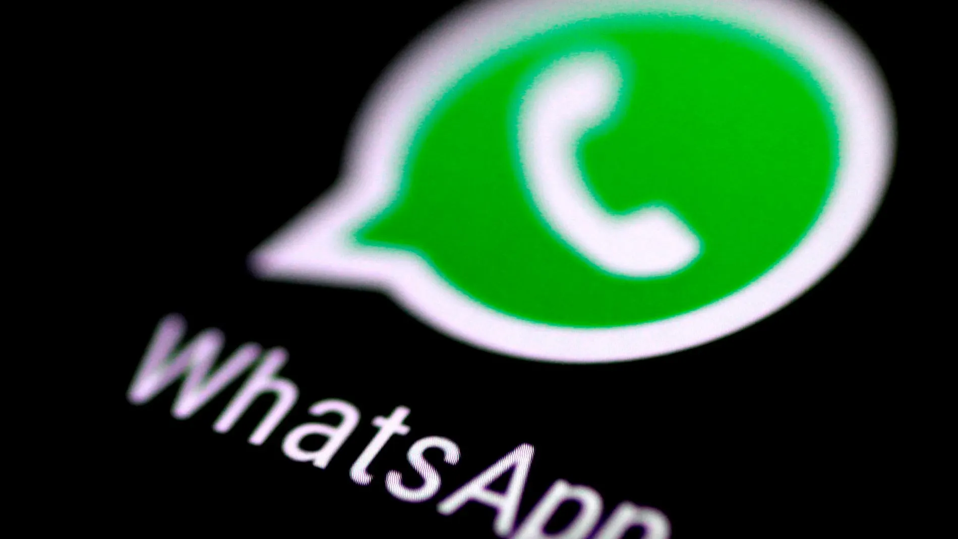 WhatsApp ha creado una herramienta de aprendizaje automático que elimina contenidos inapropiados / Reuters