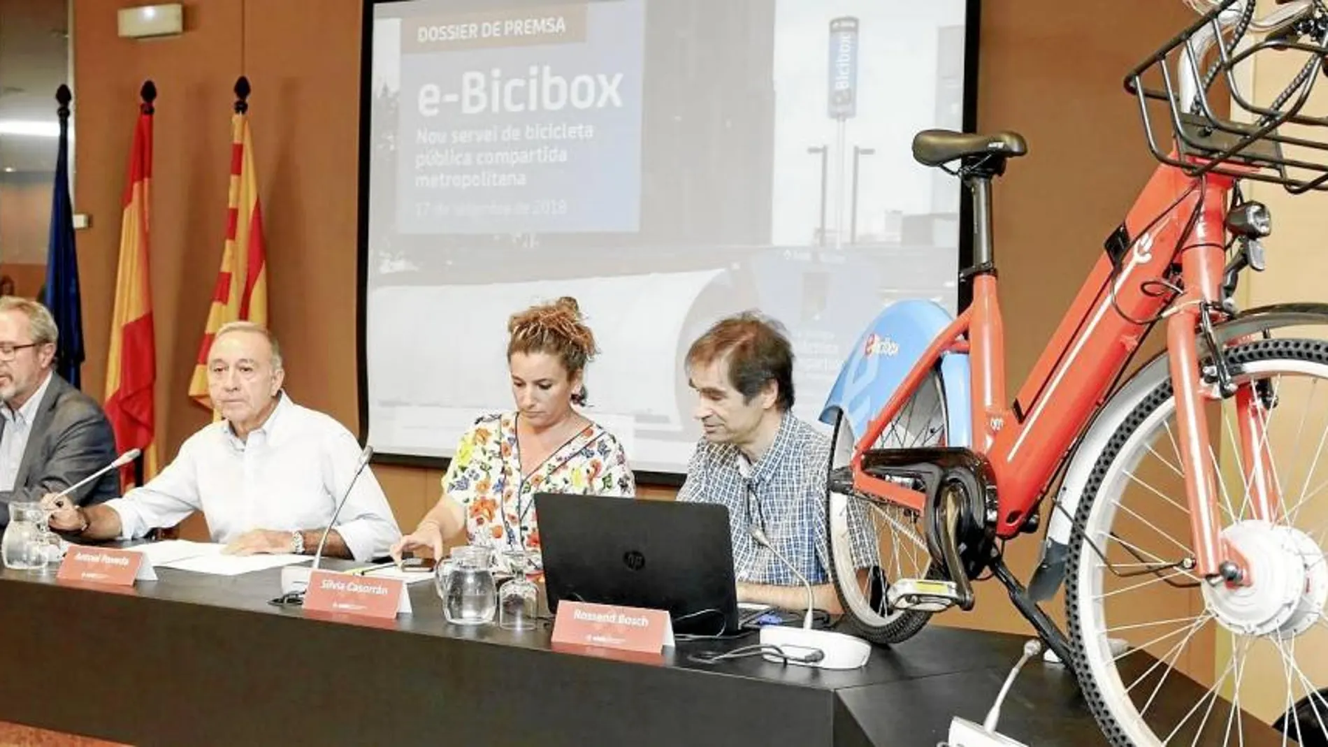 Presentación del nuevo servicio E-Bicibox