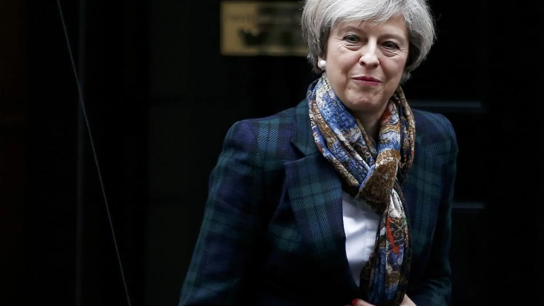 Theresa May quiere que el "brexit"coincida con la Cumbre de Malta