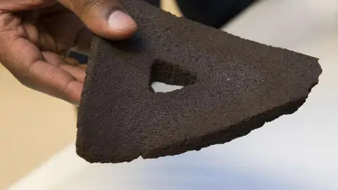Ladrillos creados con una impresora 3D a partir de polvo lunar simulado