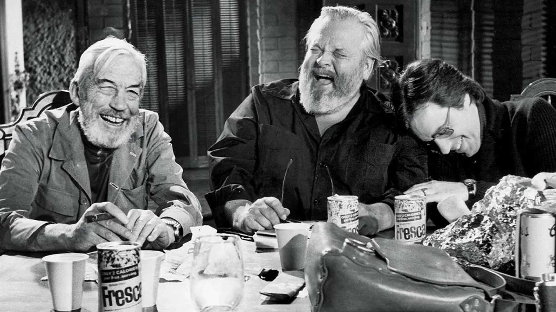 De izda. a dcha., John Huston, Orson Welles y Peter Bodganovich