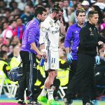 Bale se lesionó por cuarta vez esta temporada. Tuvo que retirarse antes del descanso.