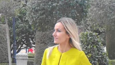 Clara Courel luce un vestido de la colección de verano de Gucci