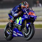 El piloto español de Moto GP Máverick Viñales de Movistar Yamaha durante los entrenamientos para el Gran Premio de Moto GP en el circuito de Losail, en Doha