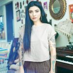 Laferte, cuyo nombre de pila es Norma Monserrat, funde tradición, raíz y modernidad