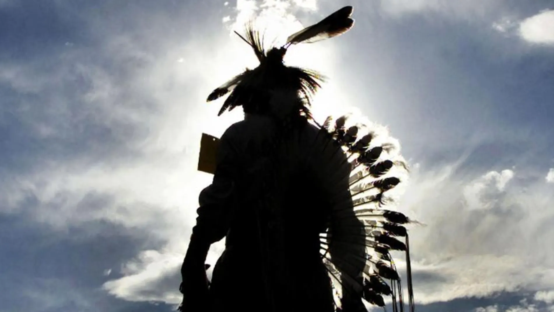 Fuera de las reservas, sólo los «powwows» mantienen las tradiciones indias en EE UU
