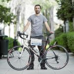 Juanfran de la Cruz: «A la Vuelta le quedan muchas montañas por pisar»