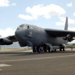 Washington desplegó hoy sobre la península coreana un bombardero equipado con misiles nucleares.