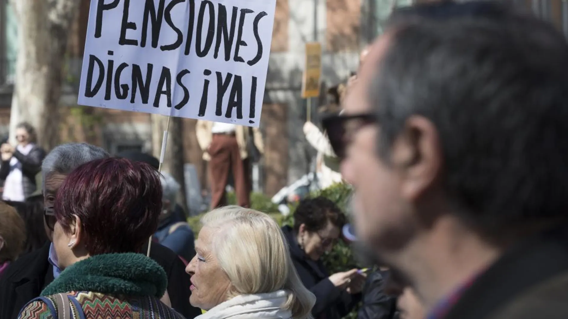 Los pensionistas se manifestaron el pasado otoño por las pensiones dignas/Luis Díaz
