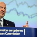 El comisario Pierre Moscovici presenta las previsiones económicas/Foto: Ap