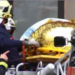 Accidentado dispositivo para trasladar a una mujer con obesidad mórbida al hospital