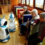 Robots se asistencia a mayores en una residencia de ancianos en Japón