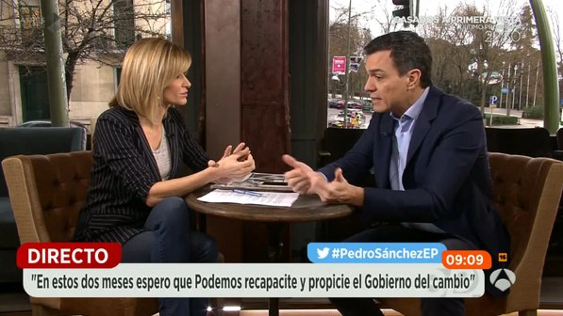 El secretario general del PSOE, Pedro Sánchez, en un momento de su entrevista con Susanna Grisso en Espejo Público