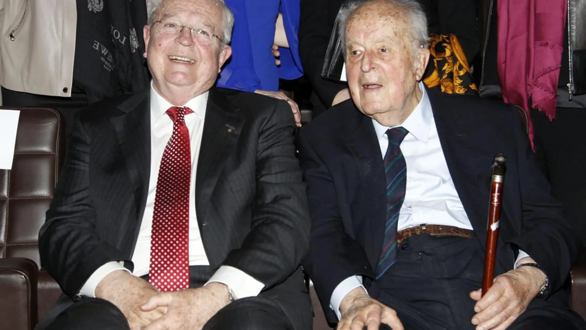 Enrique Loewe Knappe (derecha), padre de Enrique Loewe Lynch, durante un homenaje el 14 de marzo de 2013