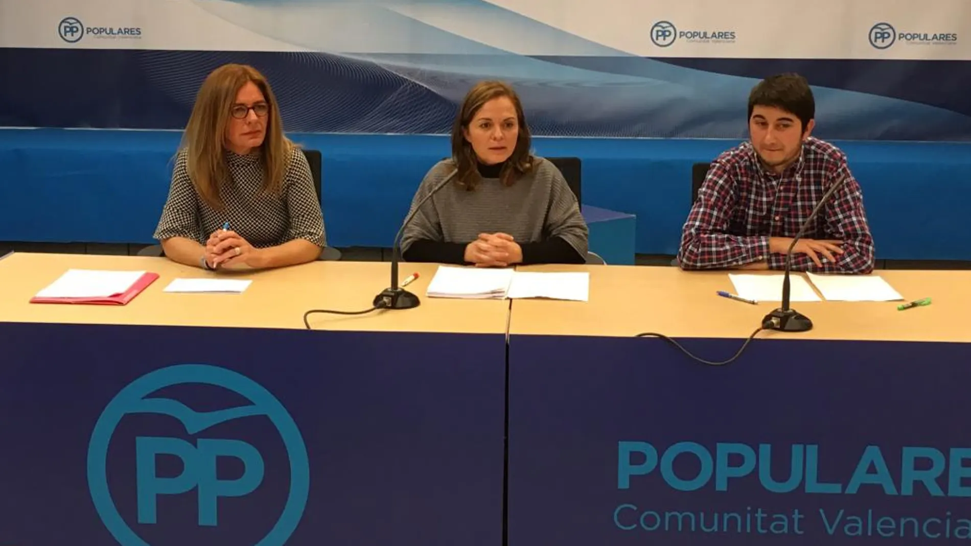 María José Ruiz, Loreto Cascales y Borja Espert, encargados de la ponencia de Estatutos