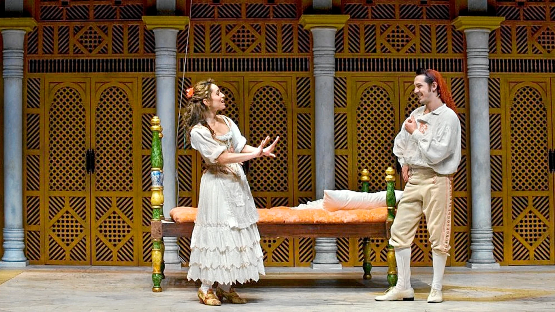 Mónica López, única actriz que repite del montaje de los años 90, junto a Marcel Borràs, metido en la piel del protagonista de la obra de Beaumarchais