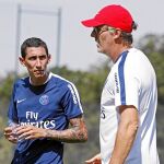 Di María, en un entrenamiento del PSG, junto a su entrenador, Blanc