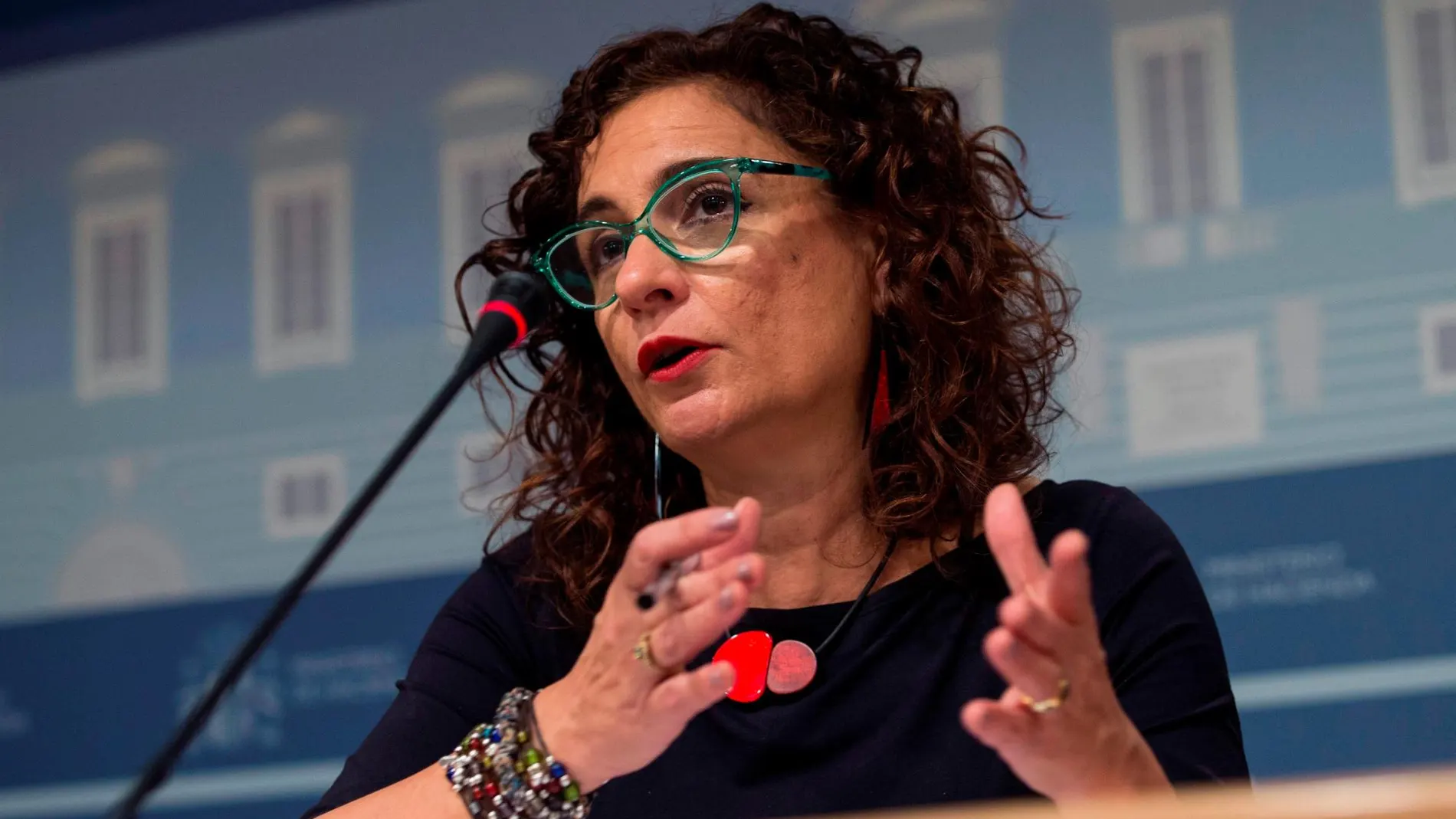 La ministra de Hacienda, María Jesús Montero, en rueda de prensa / Foto: Efe