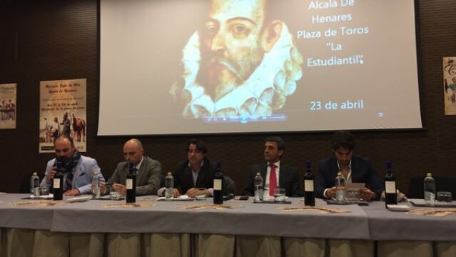Presentación del cartel de la I Corrida Cervantina de Alcalá de Henares