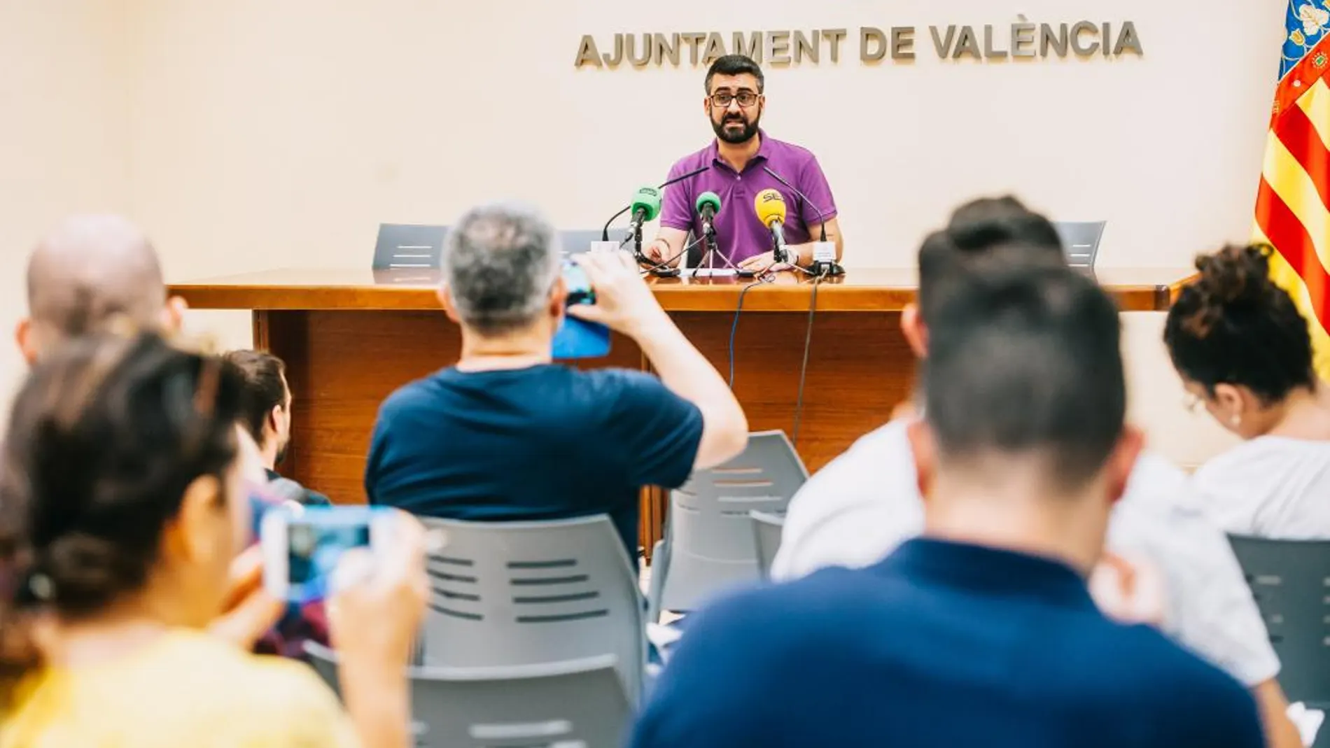 El concejal de Cultura Festiva y presidente de la Junta Central Fallera, Pere Fuset, ayer durante la rueda de prensa