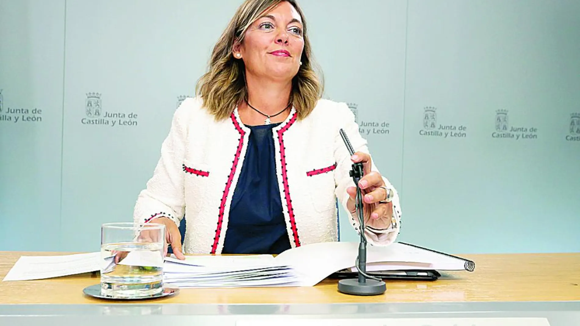 La consejera de Agricultura y portavoz de la Junta de Castilla y León, Milagros Marcos, en rueda de prensa.